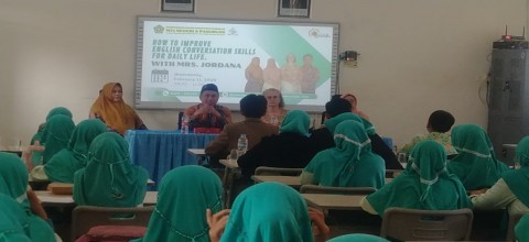 Penguatan Program English Club Conversation MTsN 6 Pasuruan
