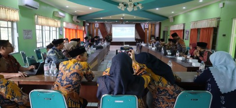 Kepala MTsN 6 Pasuruan Paparkan Capaian Kinerja Triwulan II Tahun 2026 pada Rapat Kerja Kankemenag Kabupaten Pasuruan