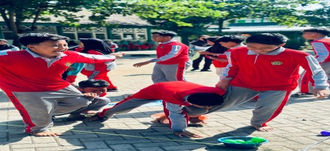 Hari Kedua HEXAFEST 2026, Estafet Gabungan Latih Kekompakan dan Kerja Sama Tim Siswa MTsN 6 Pasuruan